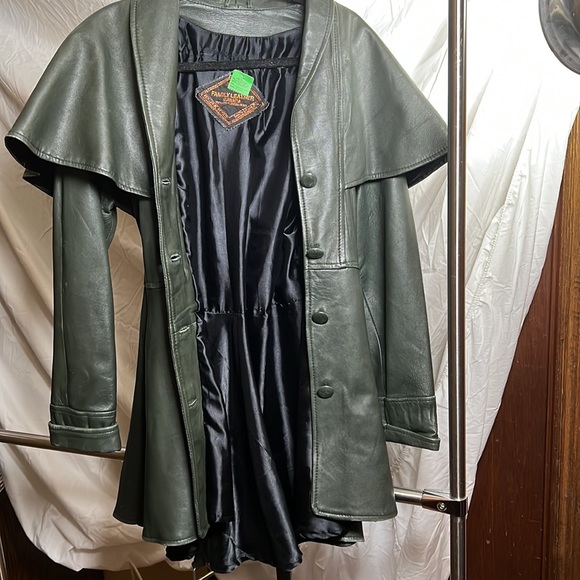 Witchy leather jacket 🧙♀️ - Picture 4 of 4